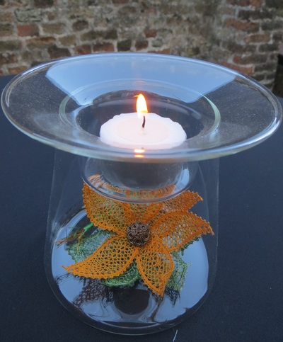 Glass candle holder in 2 parts